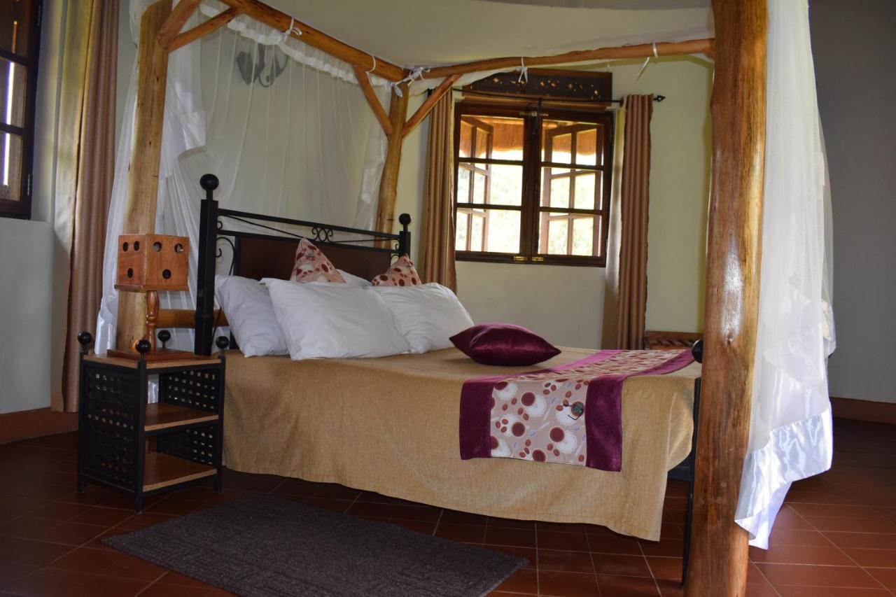 Kibale Guest Cottages Fort Portal Exterior foto